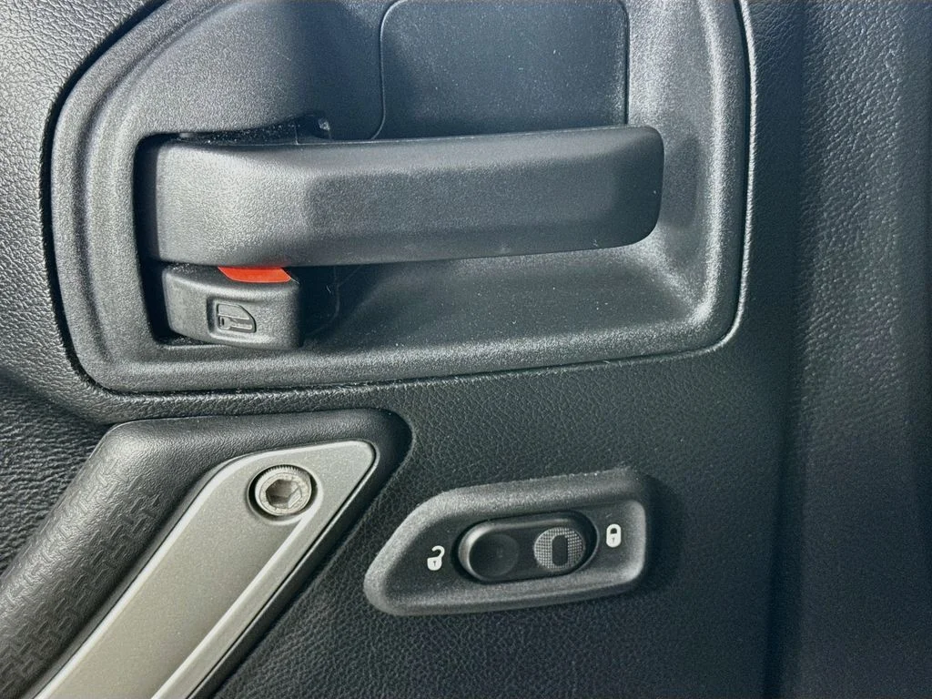 Used 2017 Gray Jeep Unlimited Rubicon image 20