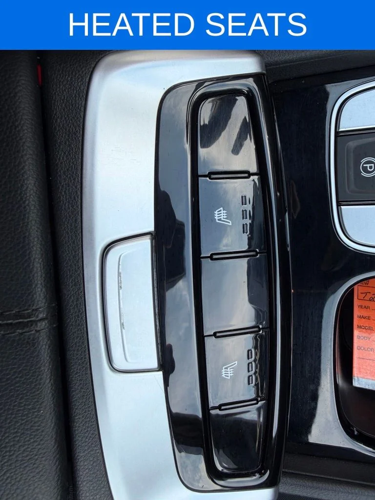 Used 2023 Gray Hyundai SEL image 4