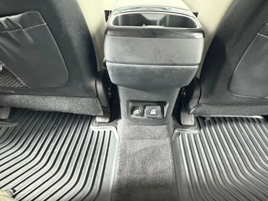 Used 2020 Snow White Pearl Kia SX image 30