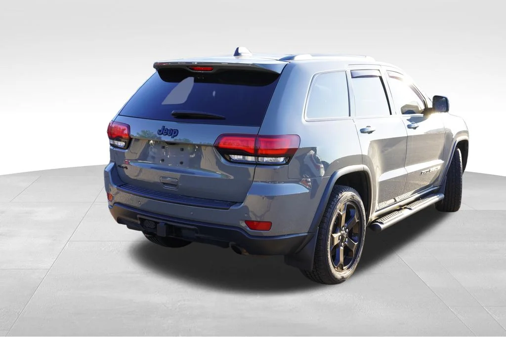 Used 2020 Sting-Gray Clearcoat Jeep Upland Edition image 3