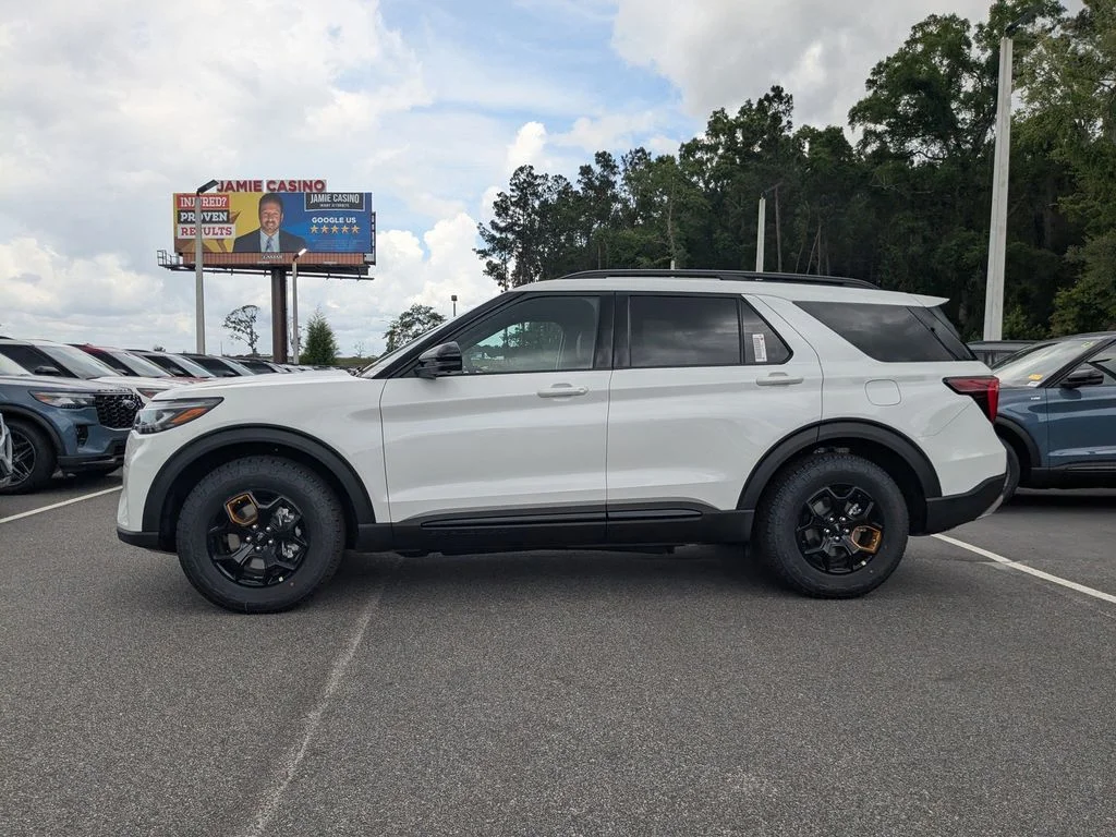 New 2026 Star White Metallic Tri-Coat Ford Tremor image 7