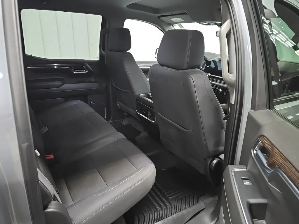 Used 2024 Silver GMC Elevation image 17