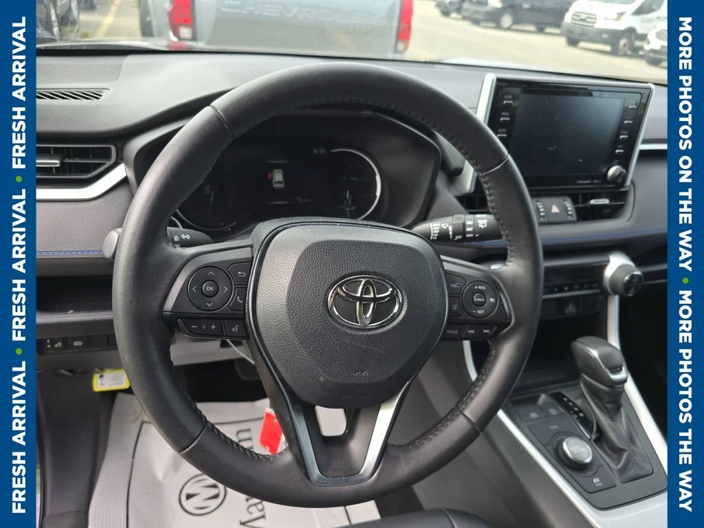 Used 2019 Gray Toyota XSE image 7