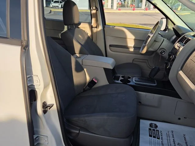 Used 2011 White Ford XLS image 14