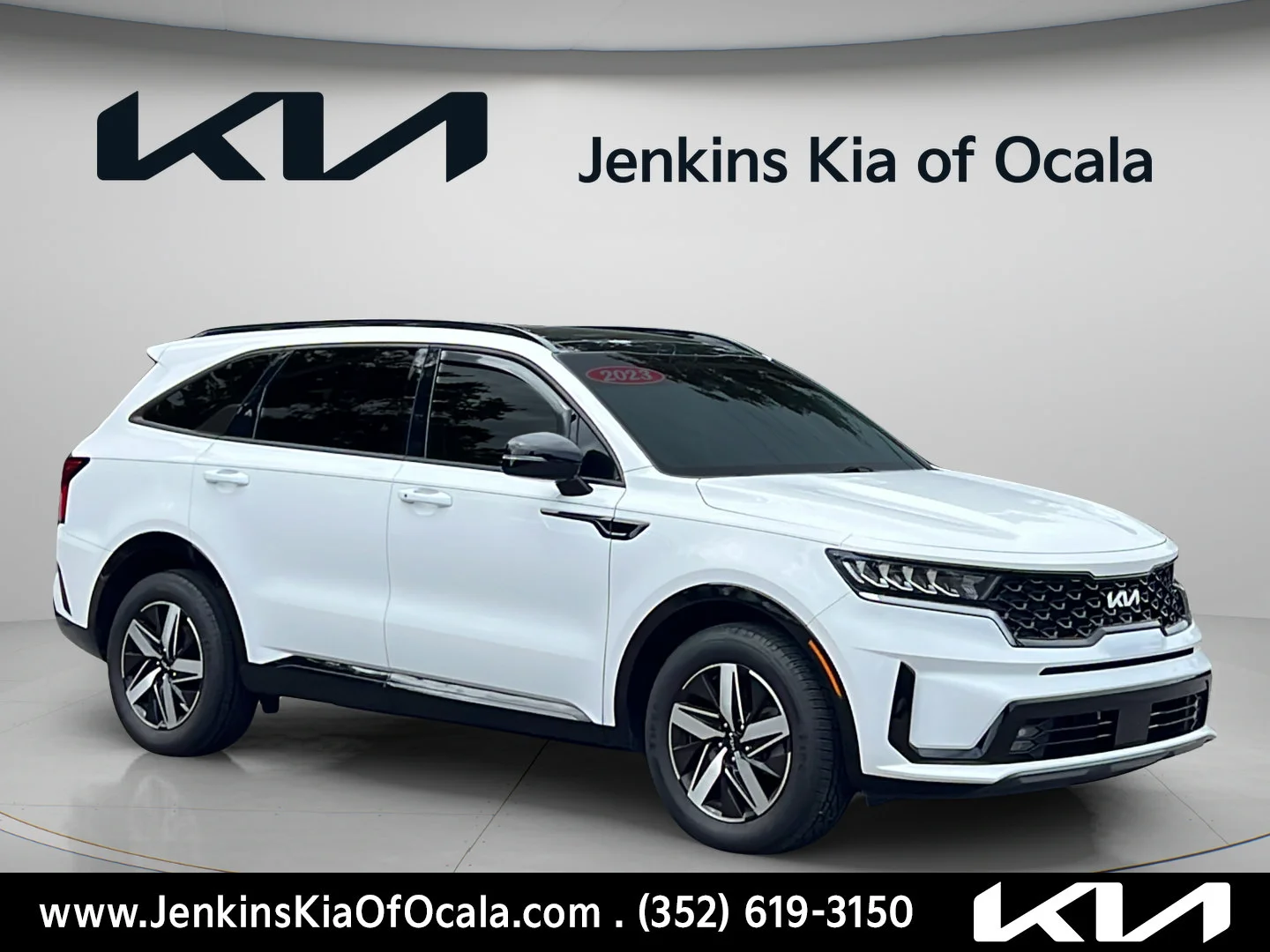 Used 2023 Glacial White Pearl Kia EX image 1