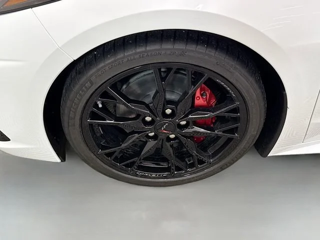 New 2026 Arctic White Chevrolet 2LT image 31