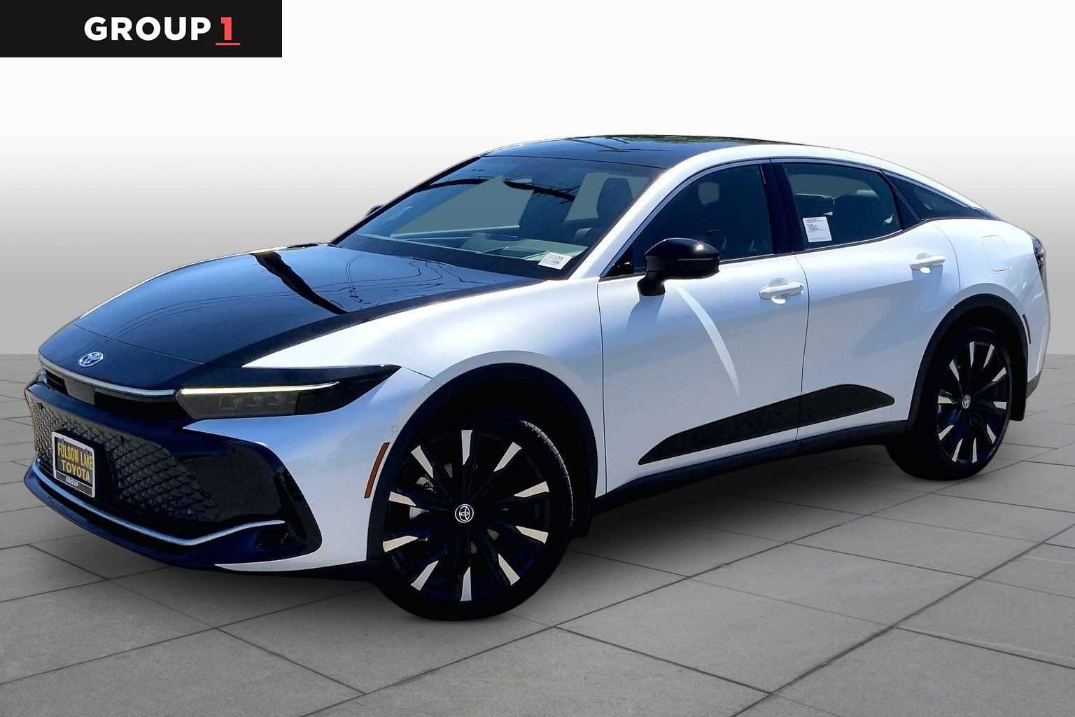 2026 Toyota Crown Platinum AWD's photo