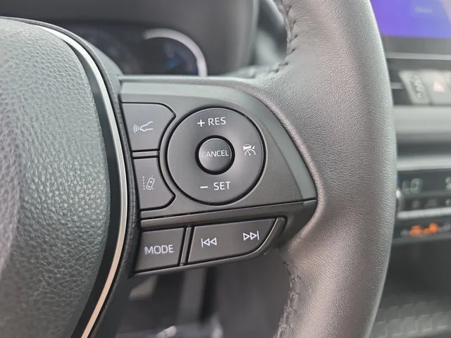 Used 2023 Midnight Black Metallic Toyota XLE Premium image 19