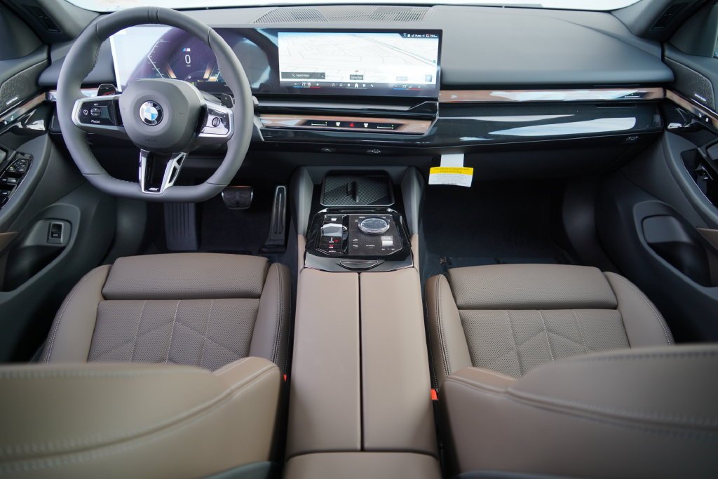 New 2027 Brooklyn Grey Metallic BMW 530i image 20