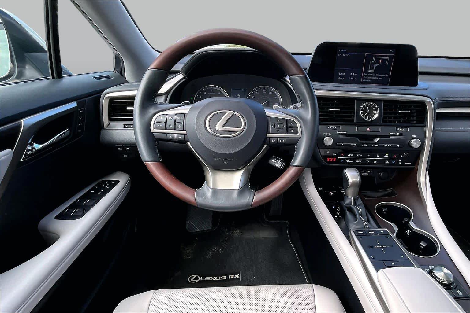 Used 2022 Eminent White Pearl Lexus  image 6