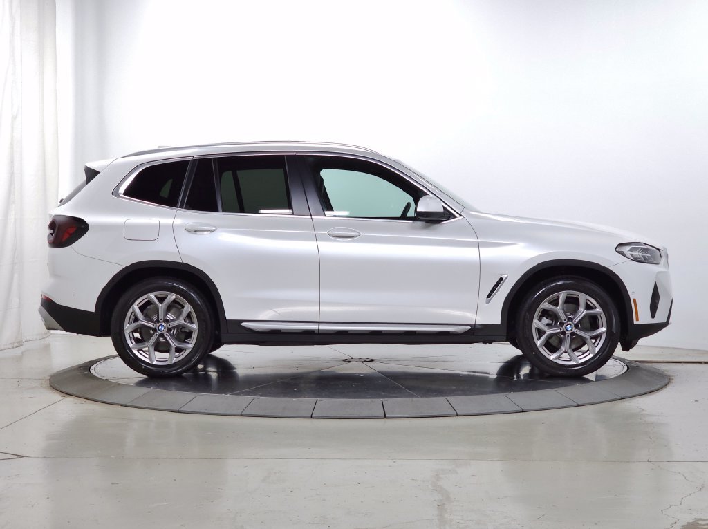 Used 2023 White BMW xDrive30i image 12