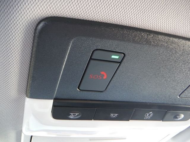 Used 2022 Black Mitsubishi SEL image 31