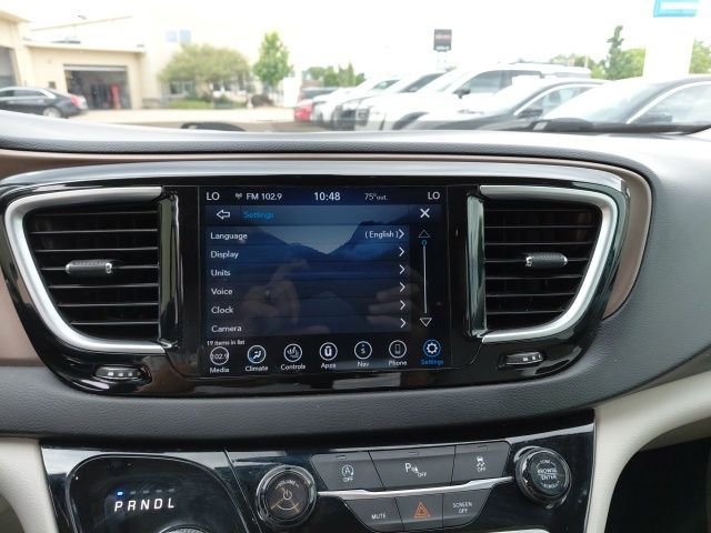 Used 2019 Crystal Metallic Chrysler Touring L Plus image 19