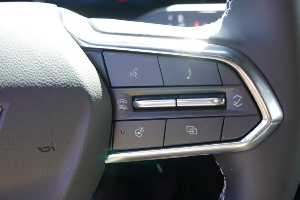New 2027 Summit White Chevrolet LT image 16