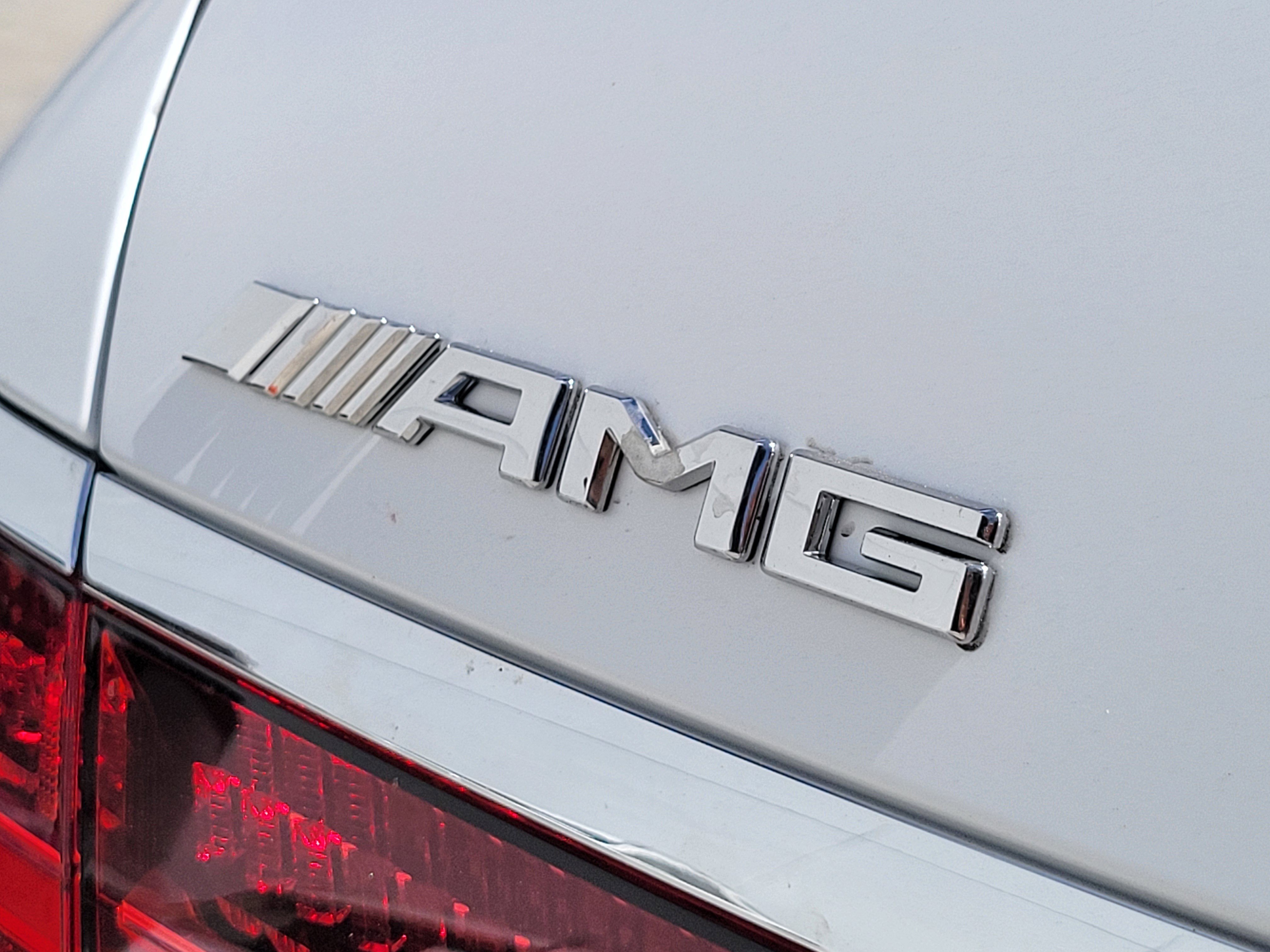 New 2026 MANUFAKTUR Moonlight White Magno Mercedes-Benz AMG® S 63 E 4MATIC® Sedan image 39