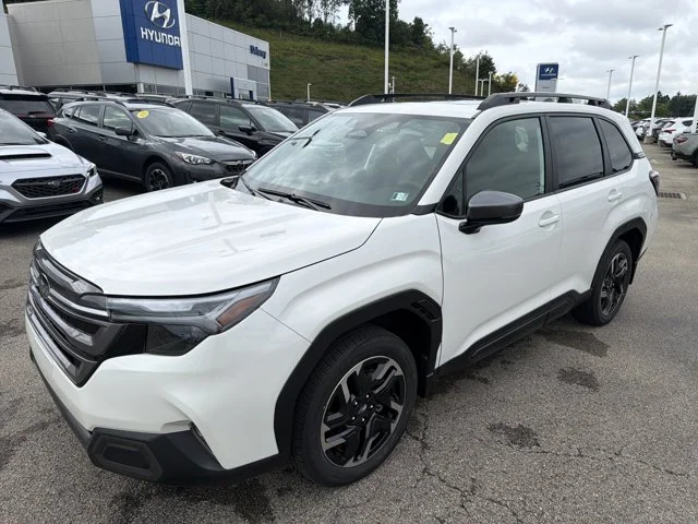 New 2026 CRYSTAL WHITE PEARL Subaru Limited image 30