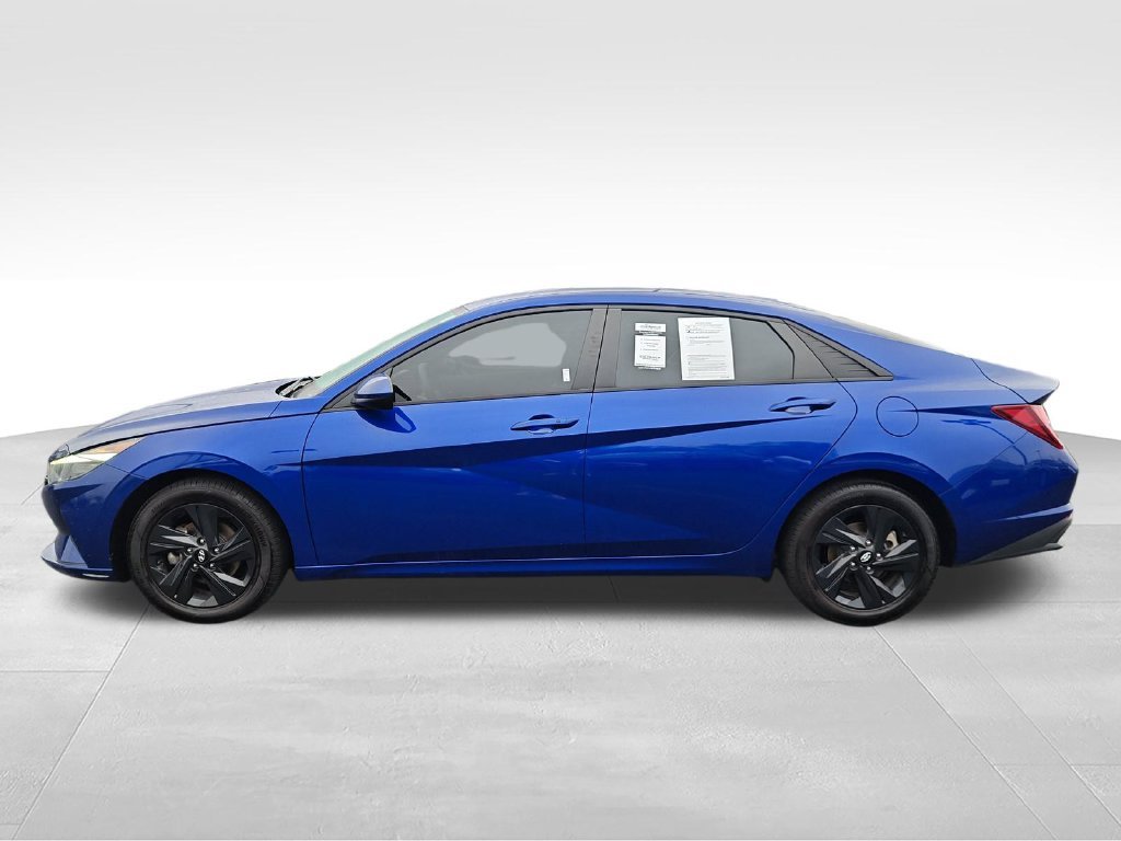 Used 2023 Blue Hyundai SEL image 2