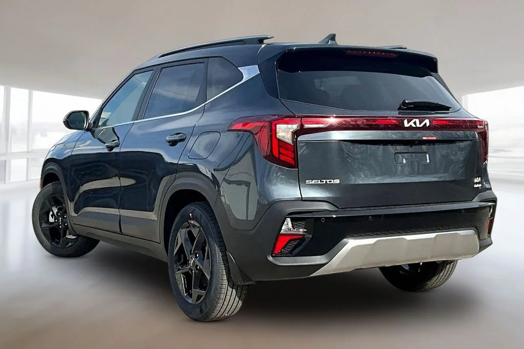 New 2026 Gravity Gray Kia EX image 3