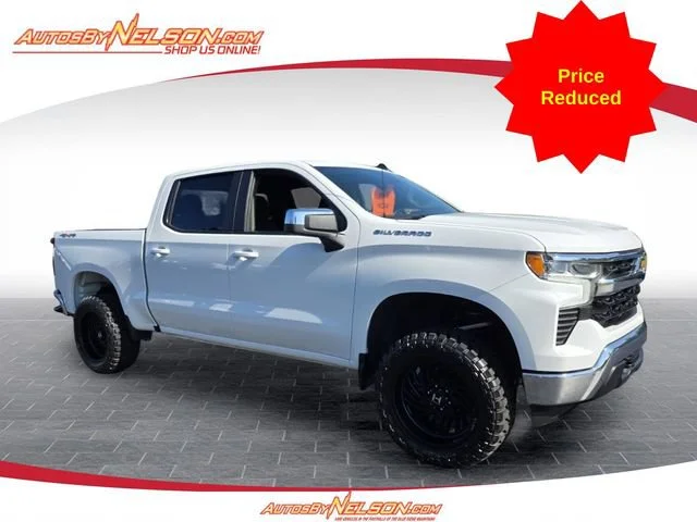 Used 2025 Summit White Chevrolet LT image 1