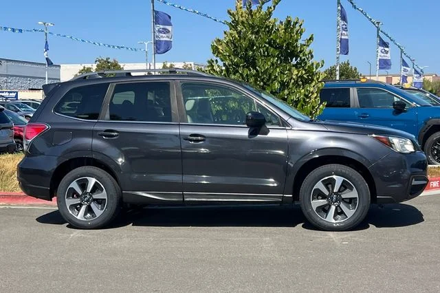 Used 2017 Gray Subaru 2.5i Limited image 3