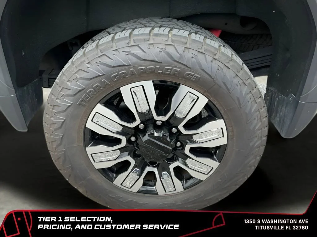 Used 2024 Onyx Black GMC Denali image 52
