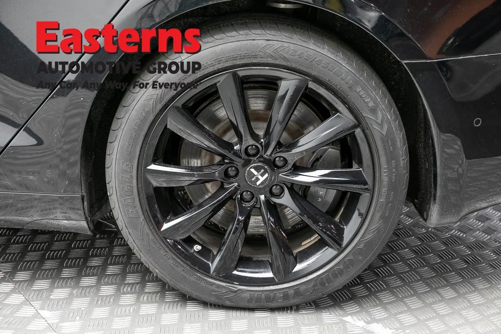 Used 2019 Black Tesla 75D image 70