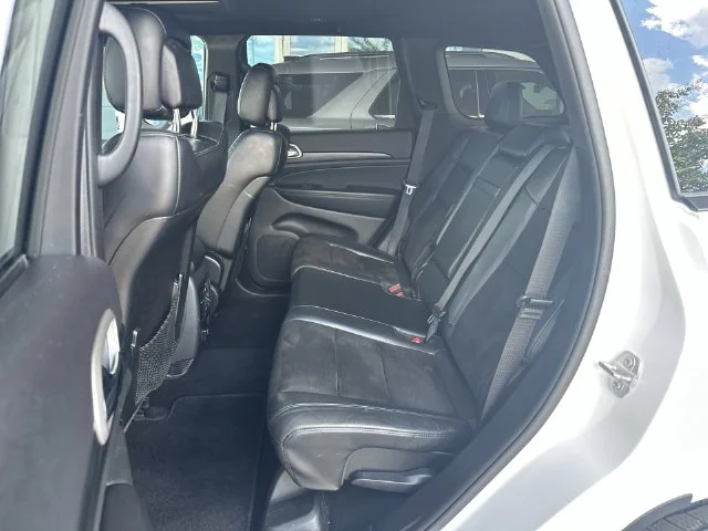 Used 2020 White Jeep Altitude image 24