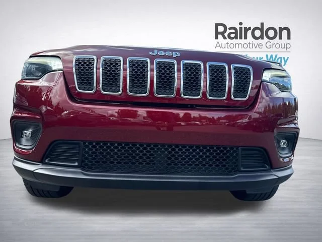 Used 2019 Velvet Red Pearlcoat Jeep Latitude Plus image 29