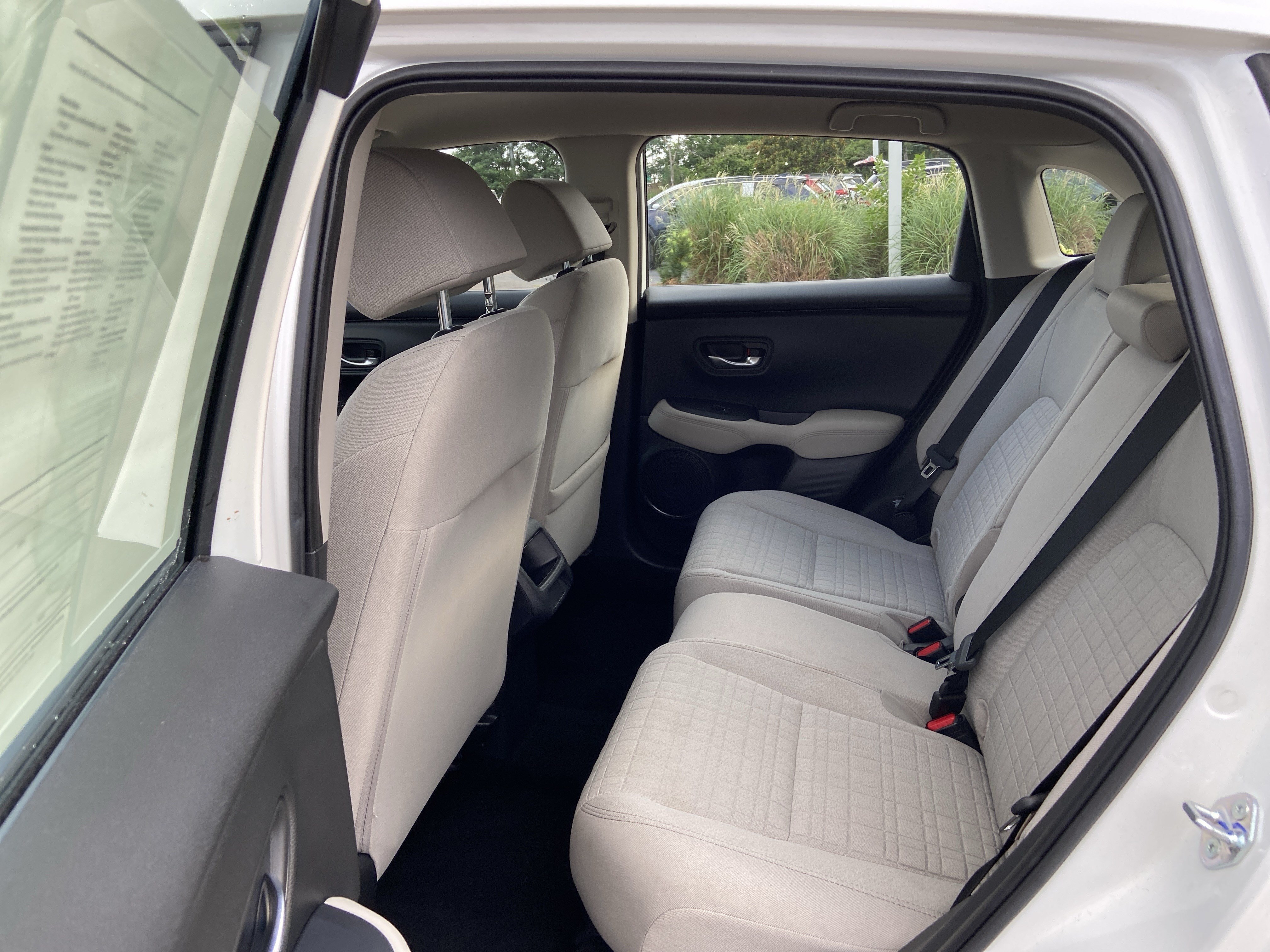 Used 2025 Platinum White Pearl Honda LX image 48