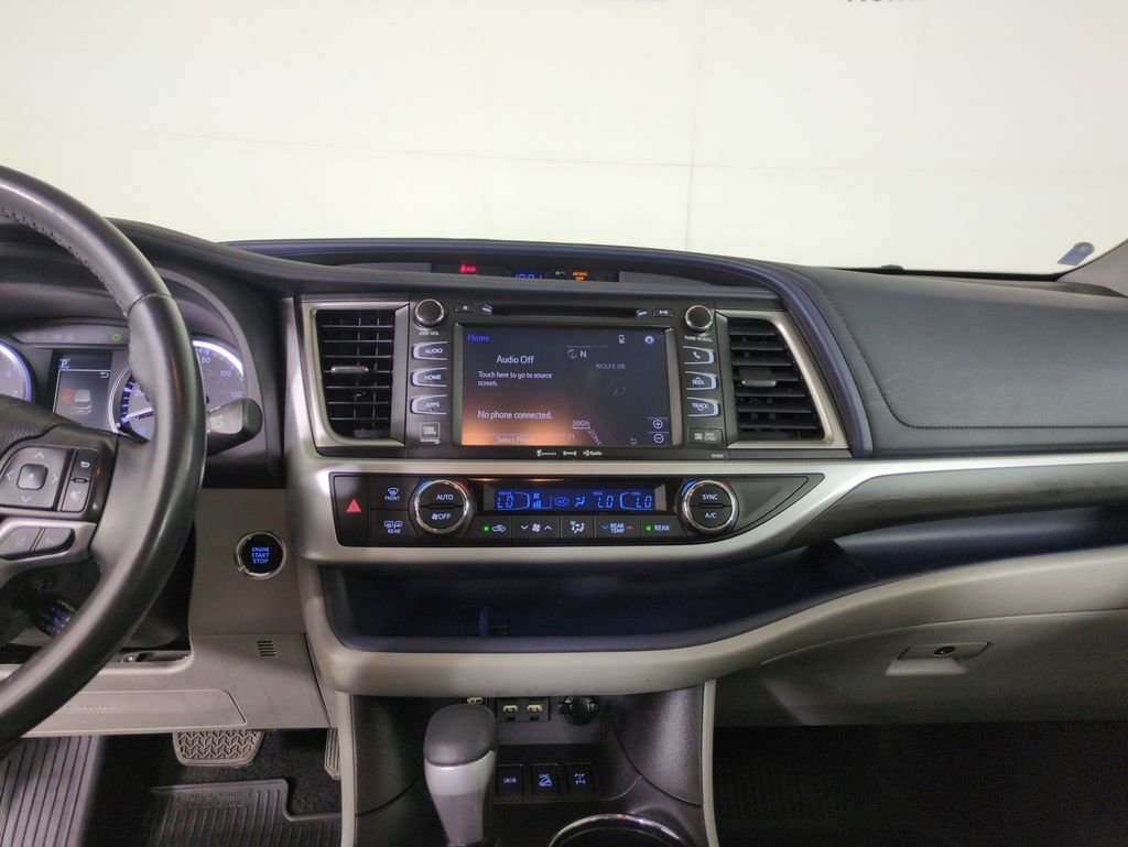 Used 2019 Blizzard Pearl Toyota Limited image 20