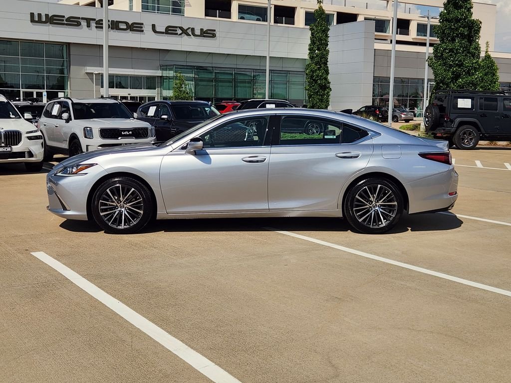 Certified Used 2023 Iridium Lexus 350 image 4