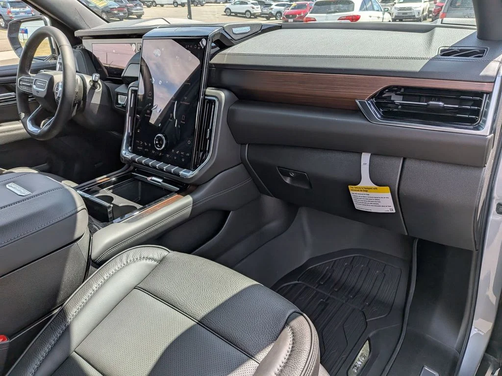 2026 GMC Yukon XL Denali - Photo 25