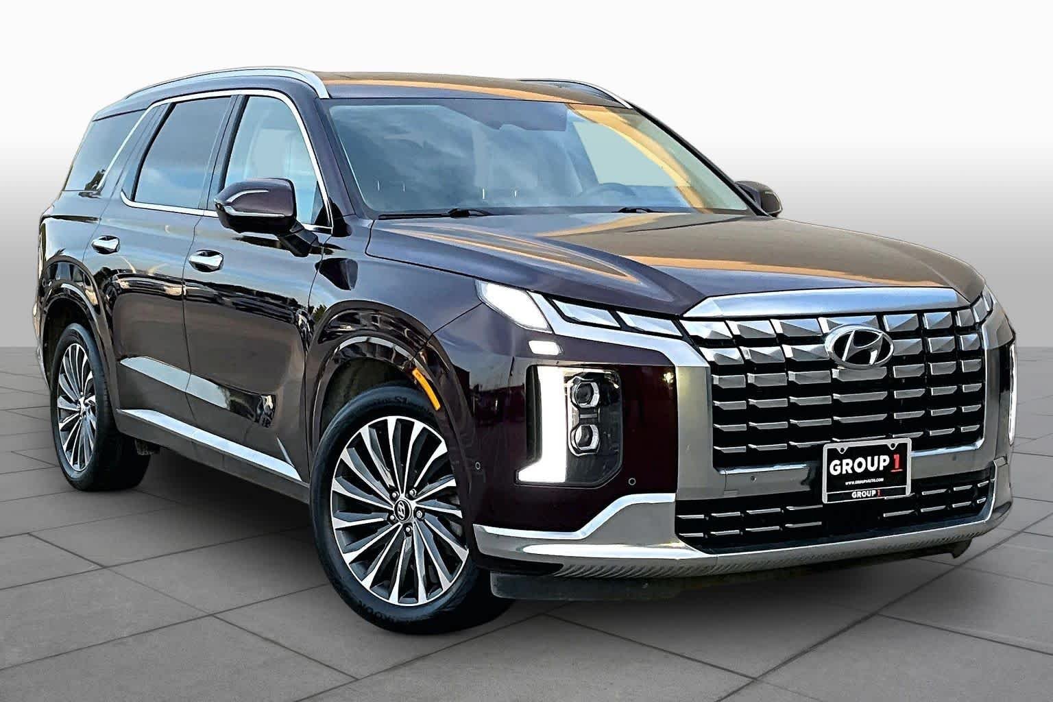 Used 2024 Sierra Burgundy Hyundai Calligraphy image 3
