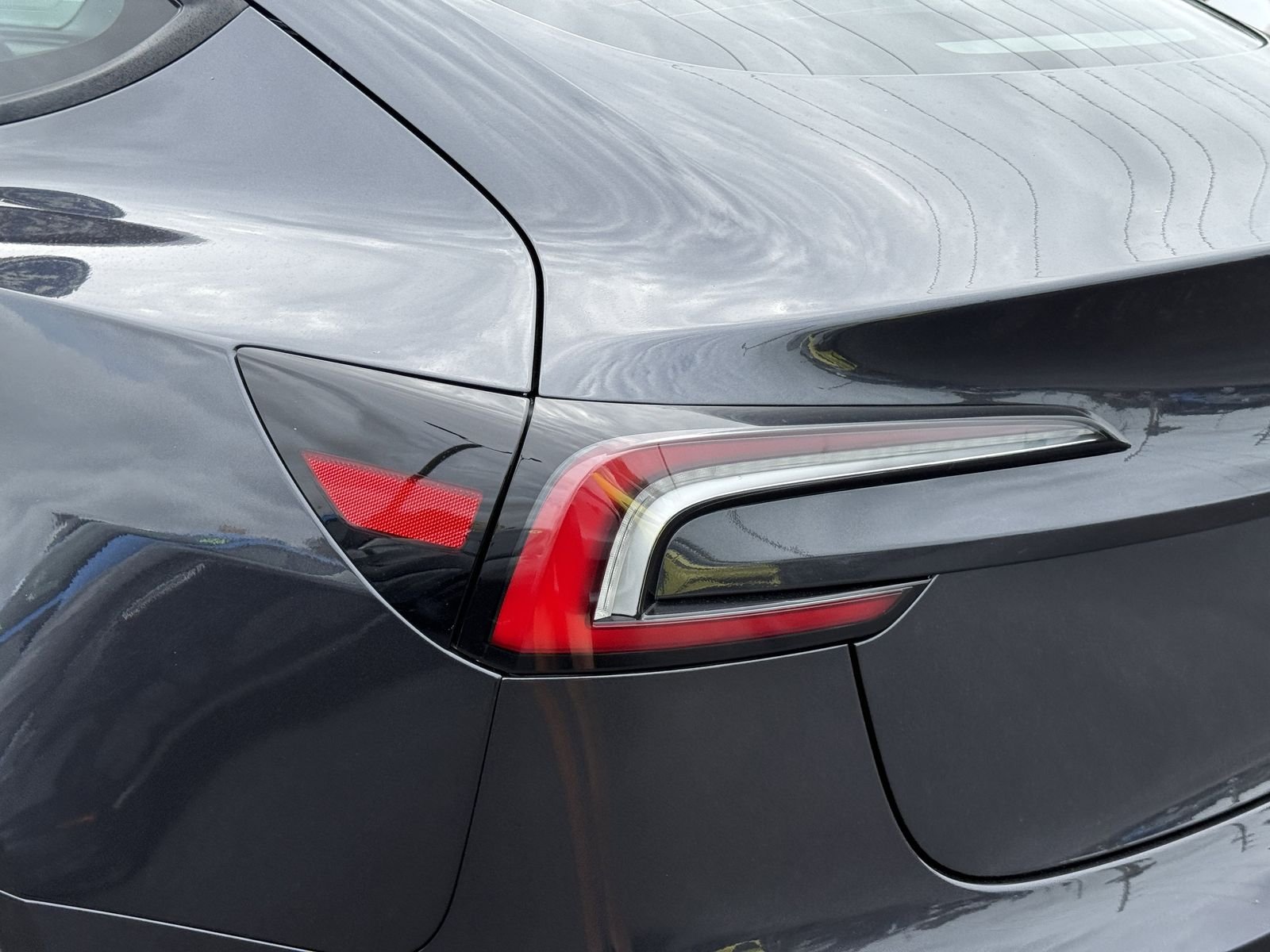 Used 2025 Stealth Gray Tesla Long Range image 9