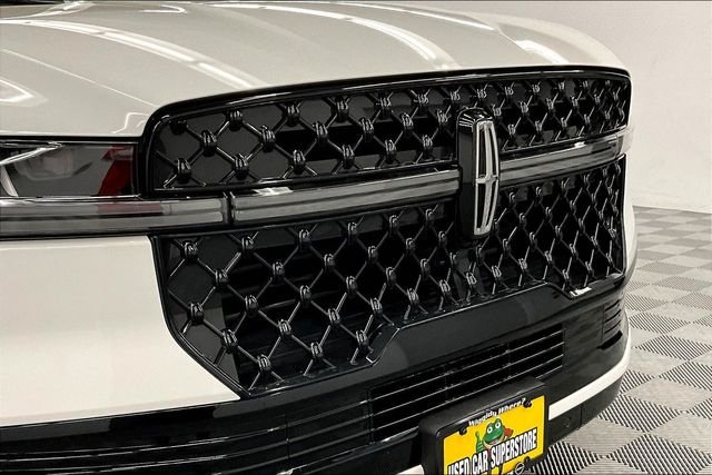 2025 Lincoln Navigator Reserve | CarEdge | CarEdge