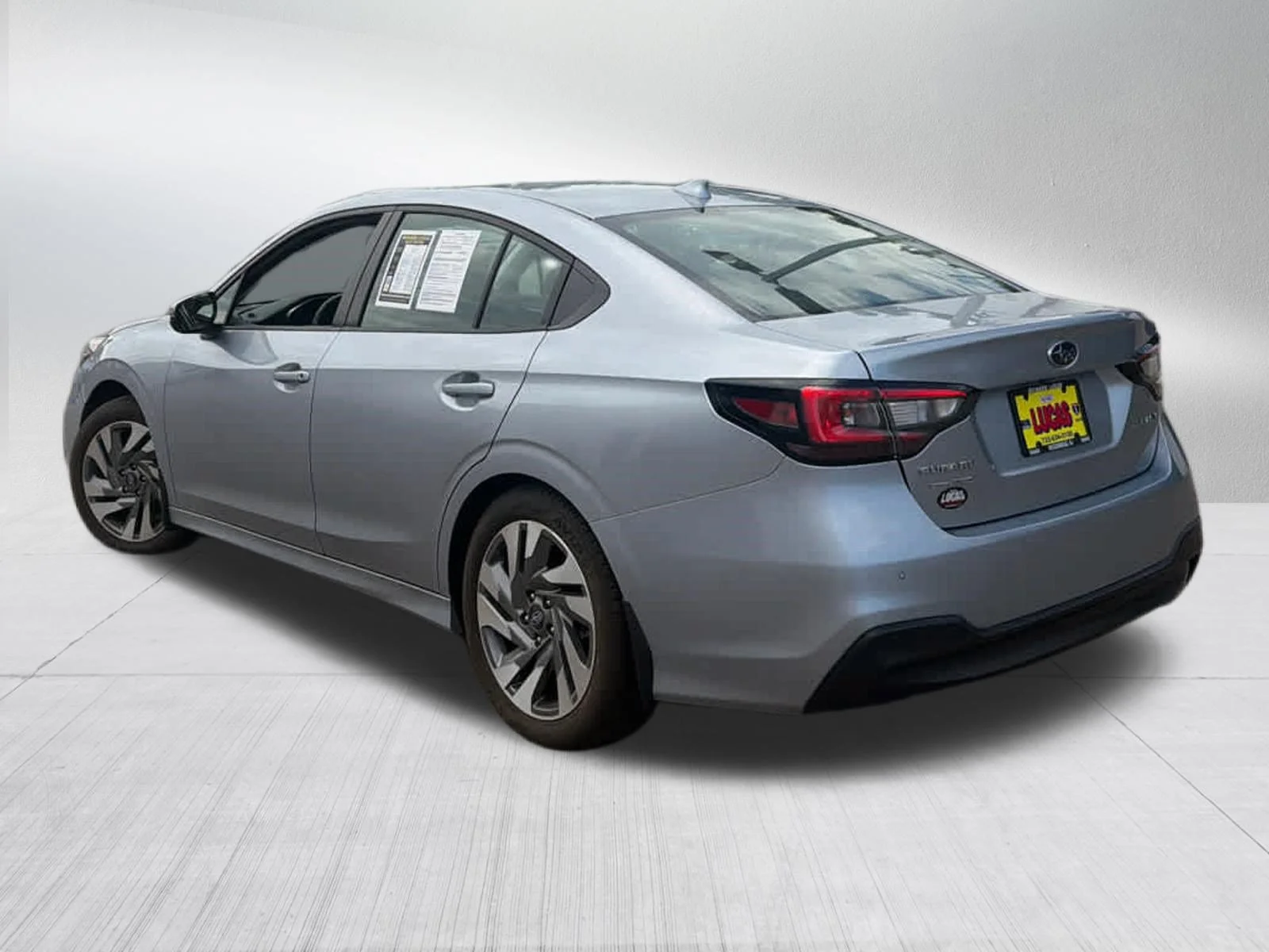 Used 2024 Ice Silver Metallic Subaru Limited image 6