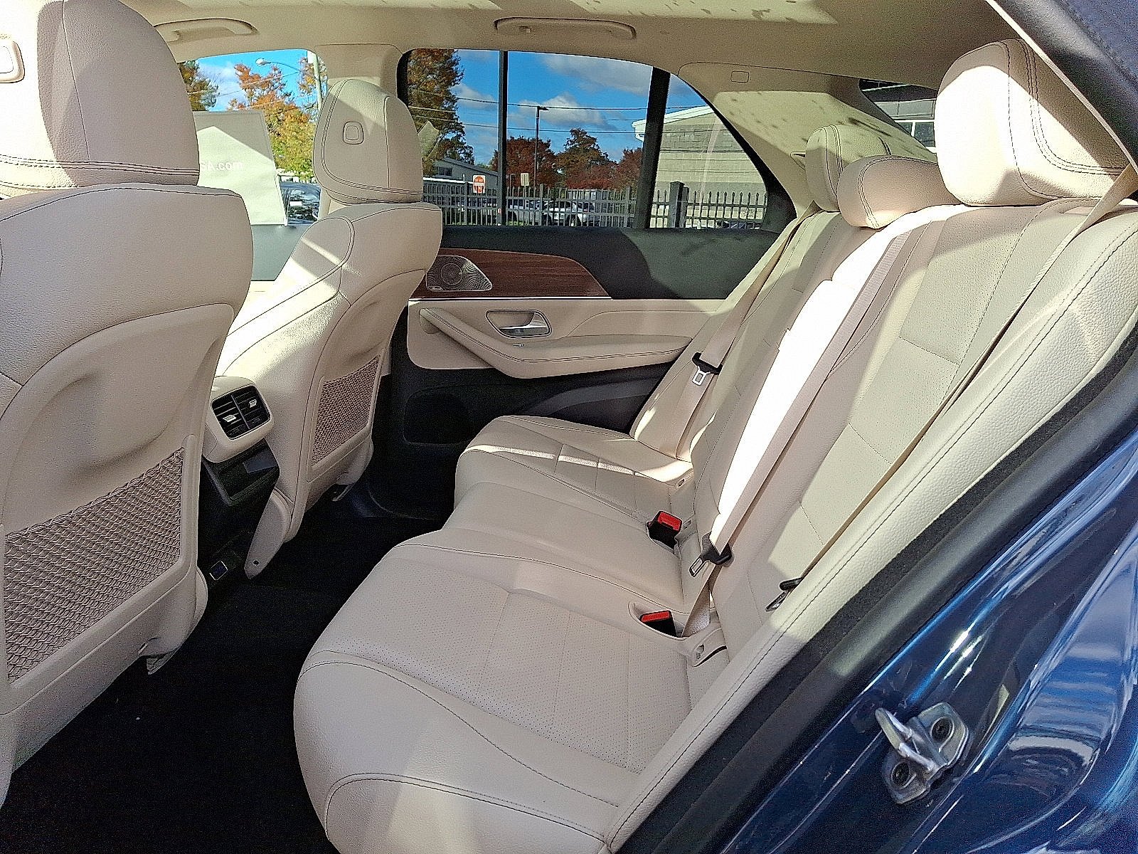 Used 2026 Twilight Blue Metallic Mercedes-Benz GLE 350 image 6