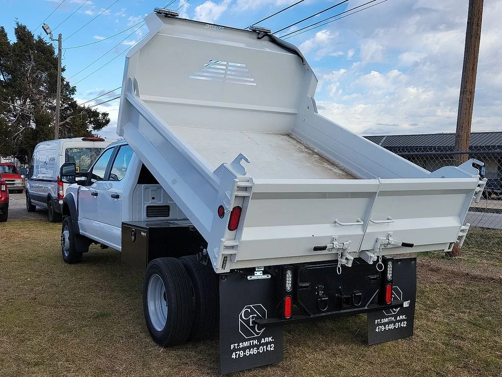 New 2026 Oxford White Ford F-550® XL image 4