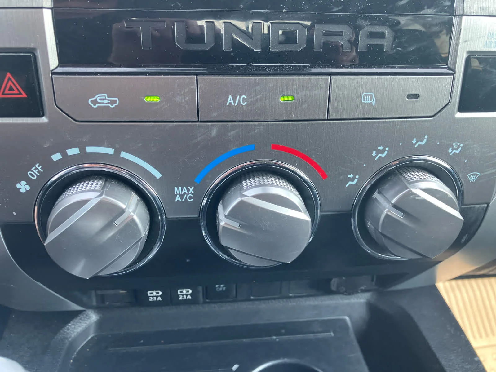 Used 2021 Midnight Black Metallic Toyota SR5 image 26