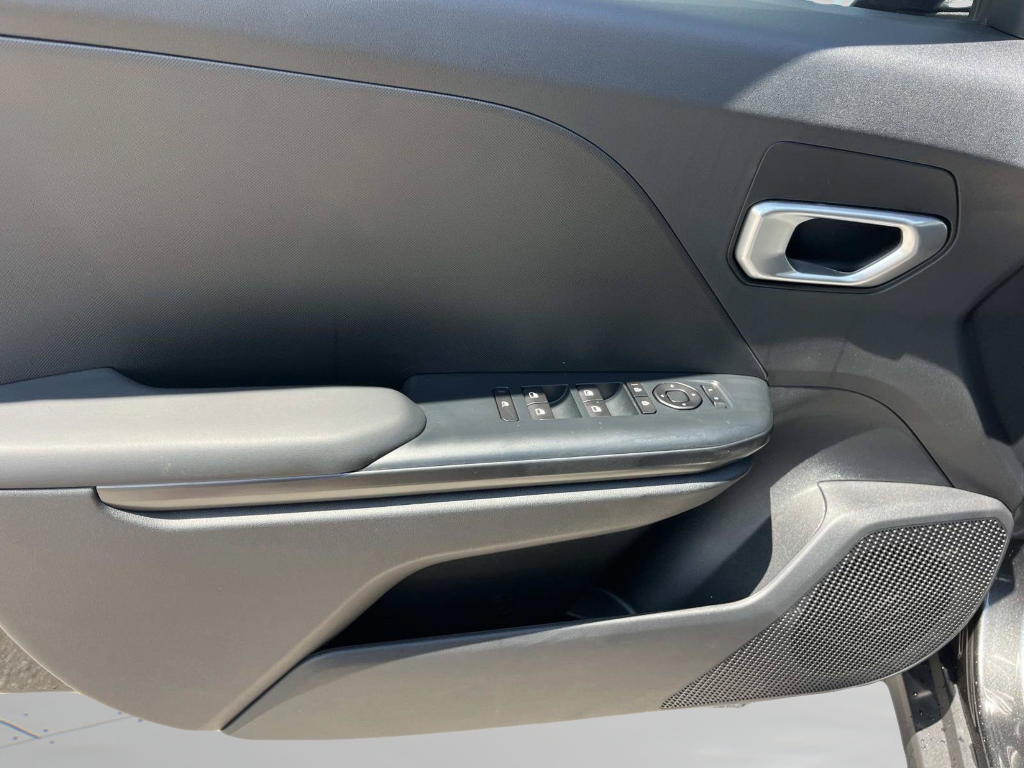 New 2026 Interstellar Gray Kia LXS image 17