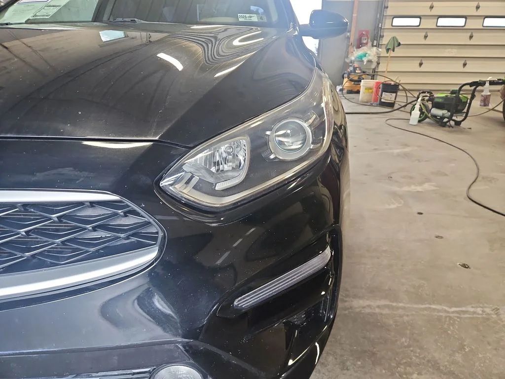 Used 2019 Black Kia LXS image 18