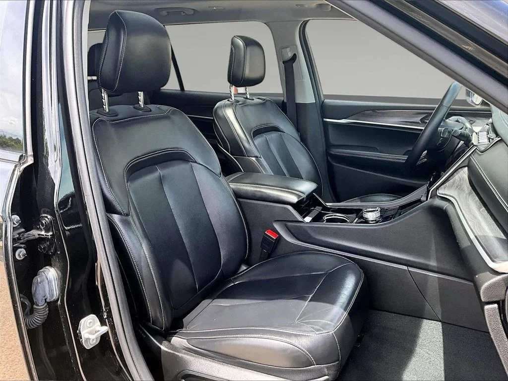 Used 2021 Black Jeep Limited image 34