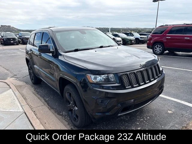 Used 2015 Black Jeep Altitude image 3
