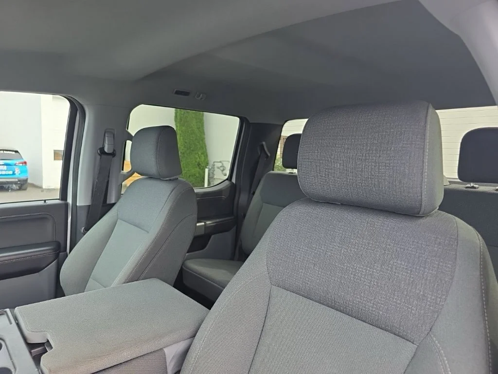 Used 2025  Ford XLT image 13