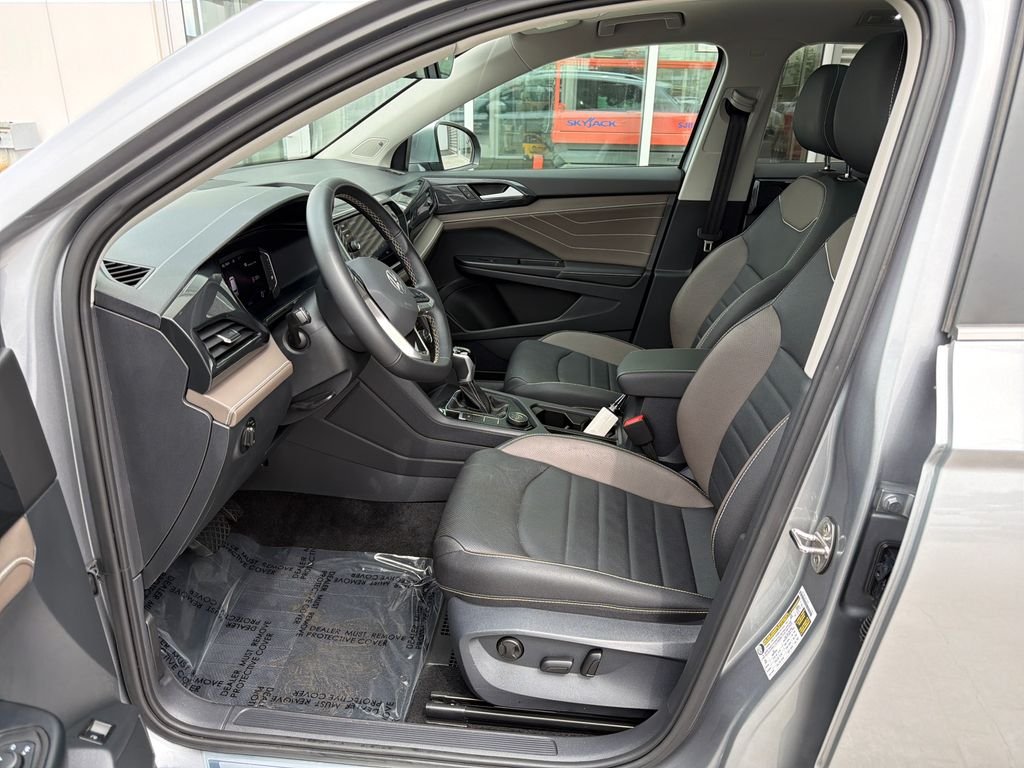 2024 Volkswagen Taos SEL - Photo 11