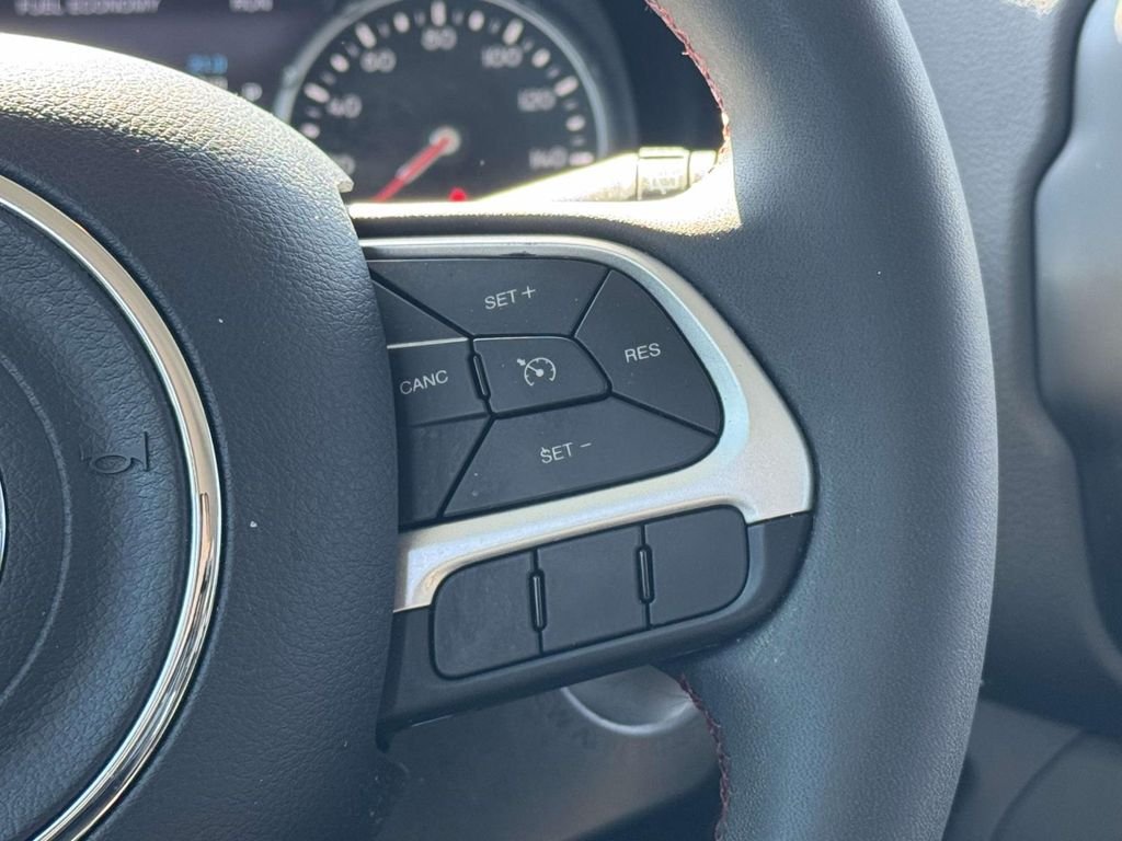 Used 2023 White Jeep Trailhawk image 22