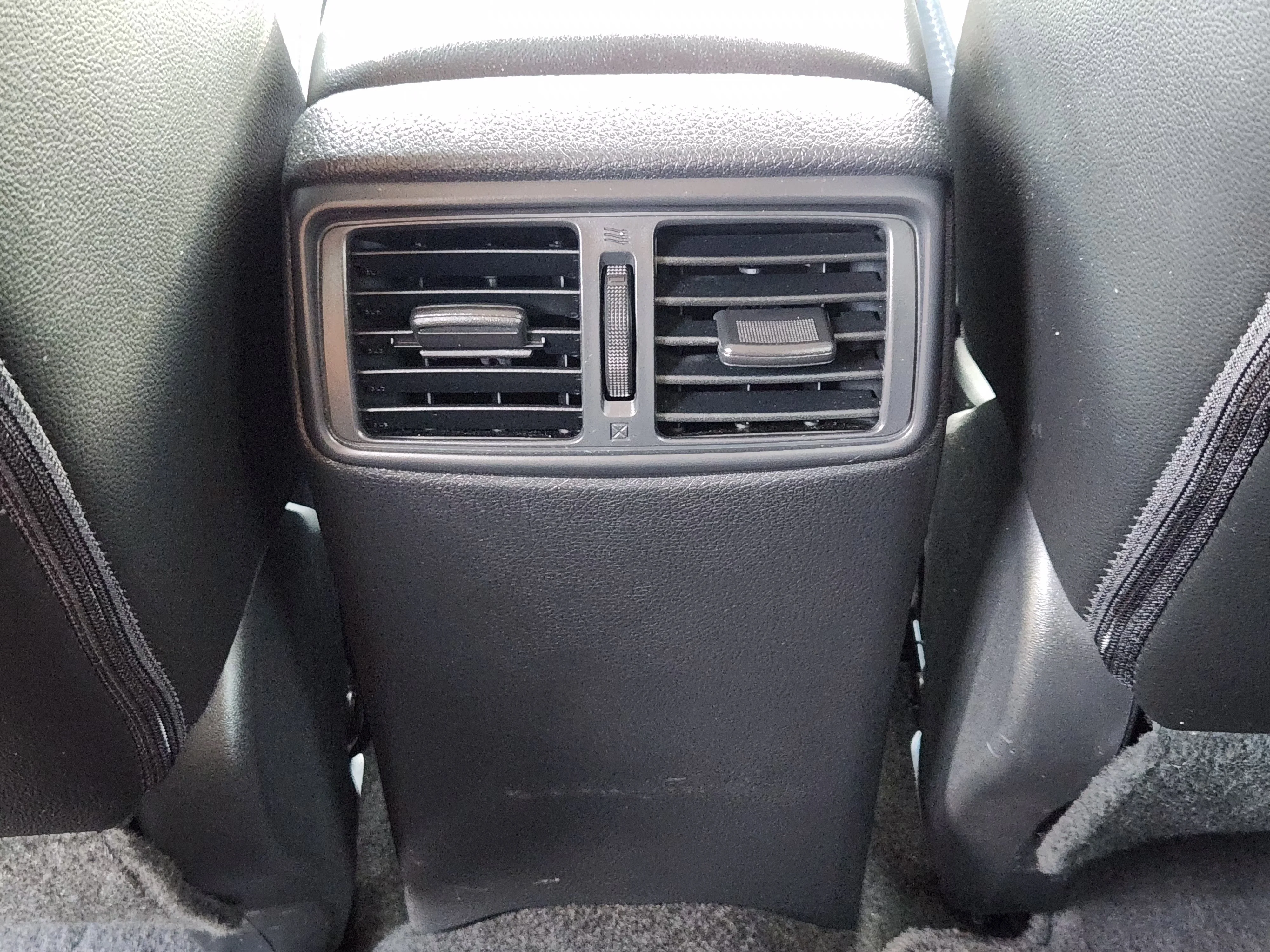 Used 2017 Magnetic Black Nissan SL image 32