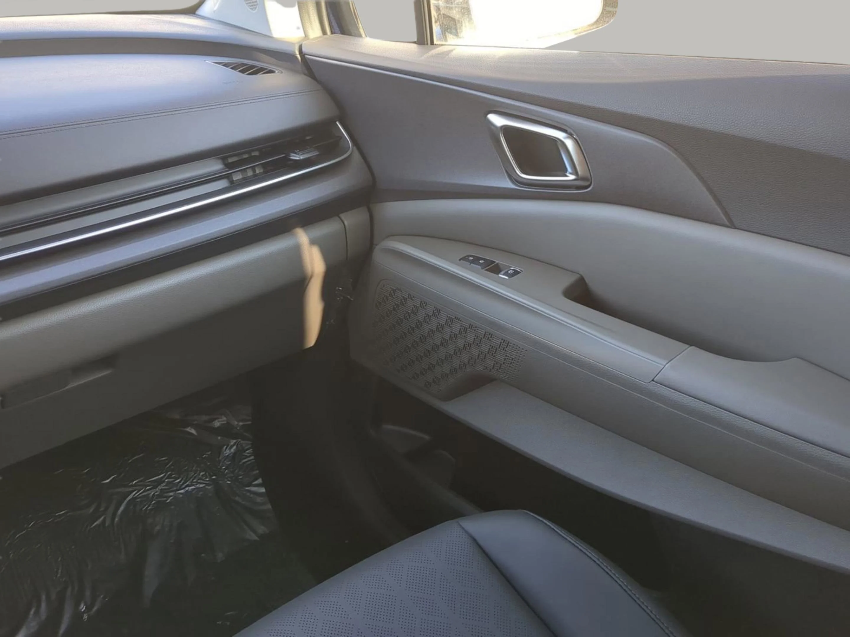 New 2026 Deep Chroma Blue Kia EX image 21