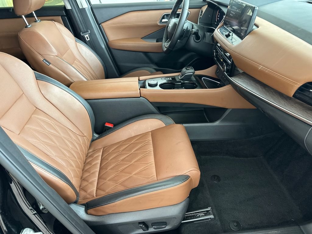 Used 2026 Black Nissan Platinum image 13