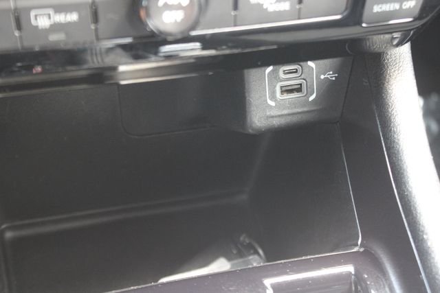 Used 2024 Red Jeep Latitude image 9